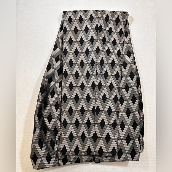 Lafayette 148 Geometric/Diamond Print Pant - Picture 3 of 13